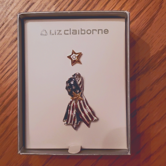 Rare Liz Claiborne Flag and Star Pins NWOT - Picture 1 of 2